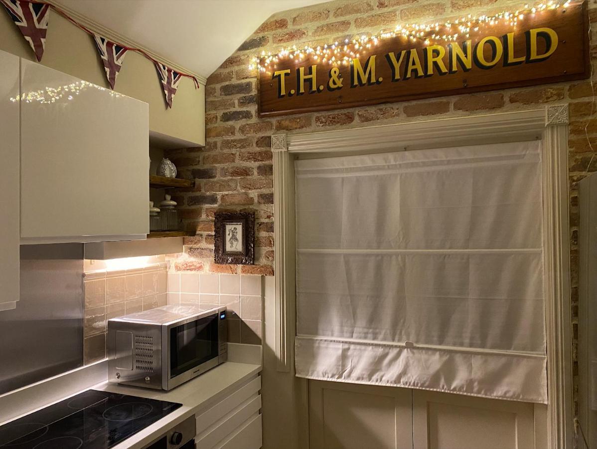 Enchanting 1 Bedroom Home With Kitchen Saffron Walden Exterior photo