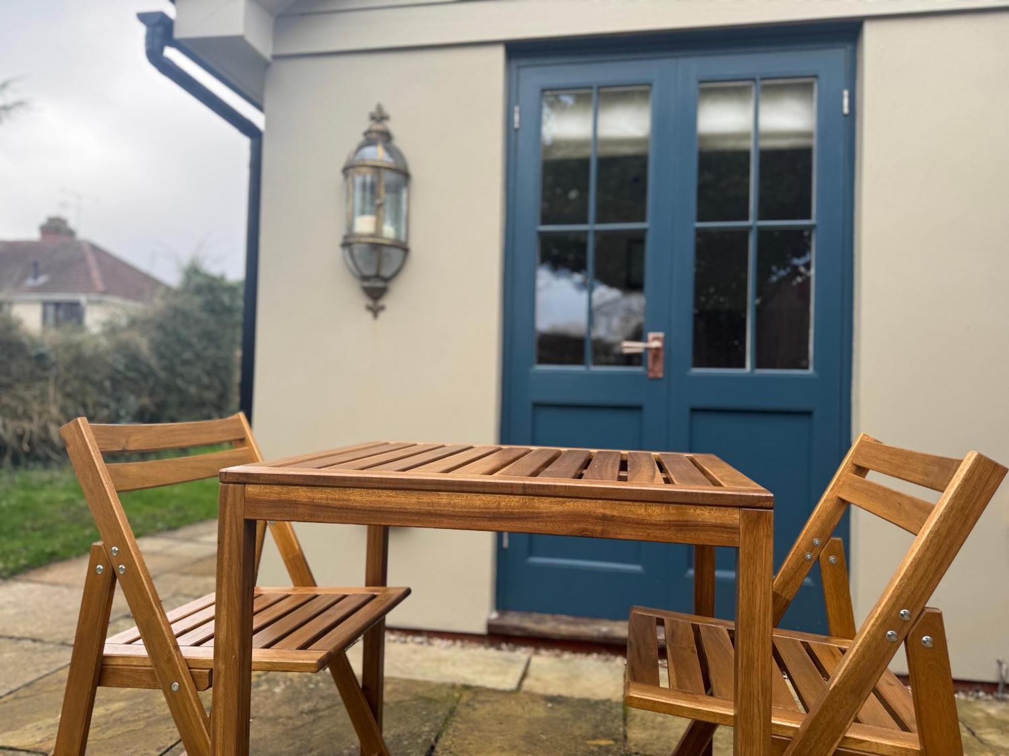 Enchanting 1 Bedroom Home With Kitchen Saffron Walden Exterior photo